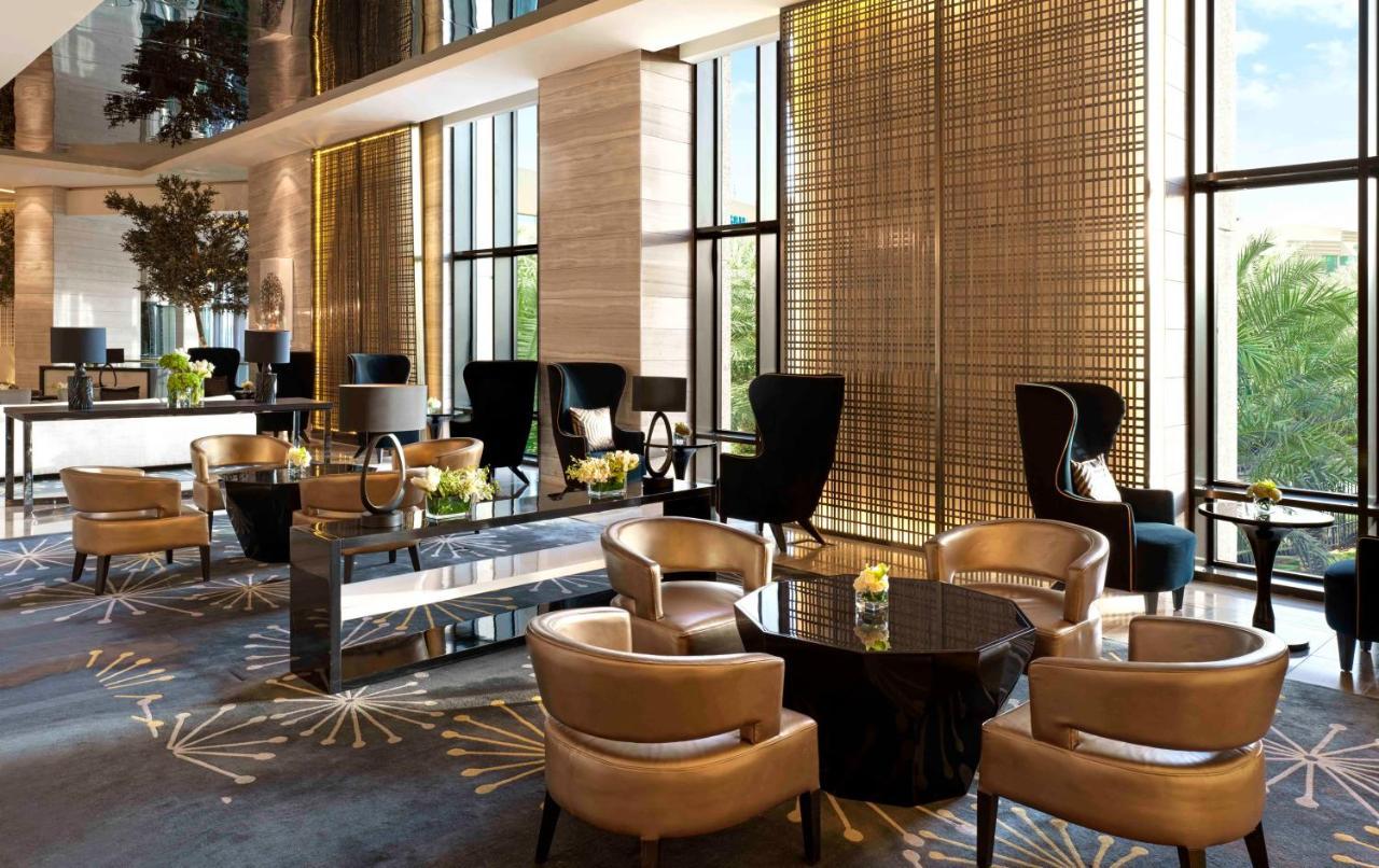 Fairmont Riyadh Eksteriør billede The Lounge at the airport